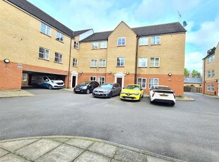 Flat to rent in Flat 26 Bentley House, Abbeygate Court, March PE15