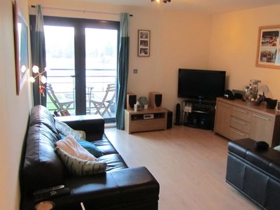 Flat to rent in Galleon Way, Cardiff CF10