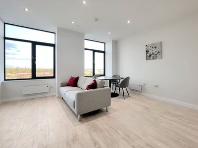 Flat to rent in Block F, Victoria Riverside, Leeds LS10
