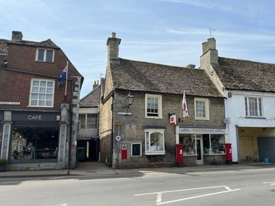 Flat to rent in High Street, Lechlade GL7