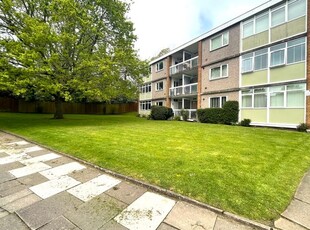Flat to rent in Kenilworth Court, Styvechale, Coventry CV3