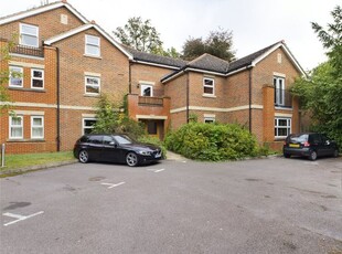 Flat to rent in Maple House, Derby Road, Caversham, Reading RG4