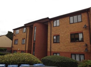Flat to rent in Marigold Place, Old Harlow, Essex CM17