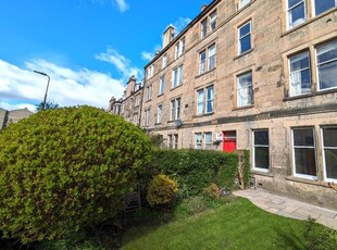 Flat to rent in Maxwell Street, Morningside, Edinburgh EH10
