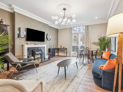 Flat to rent in Montagu Mansions, Marylebone W1U