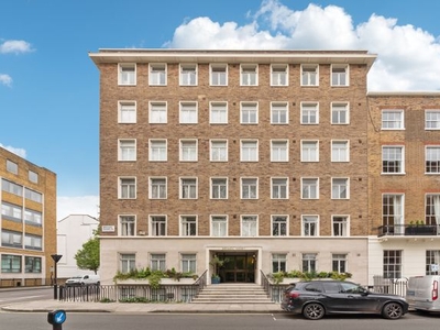 Flat to rent in Montagu Square, Marylebone W1H