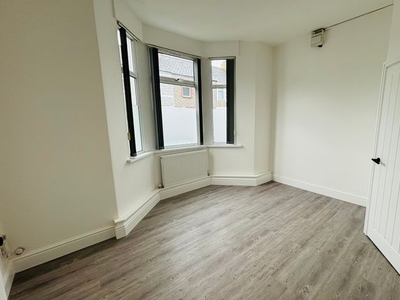 Flat to rent in Morel Street, Barry CF63