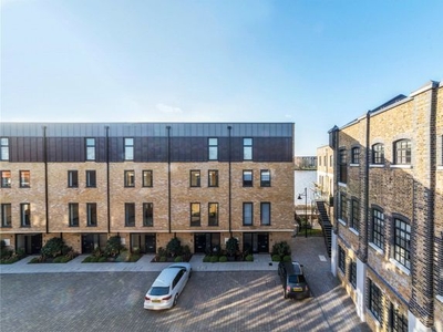 Flat to rent in Palace Wharf, Rainville Road, London W6