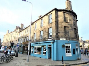 Flat to rent in Raeburn Place, Stockbridge, Edinburgh EH4
