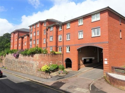 Flat to rent in Montpelier Court, St. Davids Hill, Exeter EX4