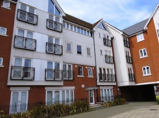 Flat to rent in Tannery Square, Canterbury CT1