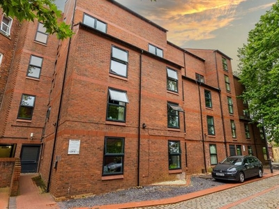 Flat to rent in The Chandlers, Leeds LS2