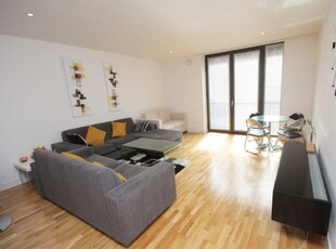 Flat to rent in The Hub, Piccadilly Place, Manchester M1