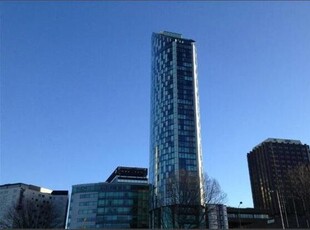 Flat to rent in West Tower, Liverpool L3