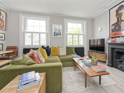 Flat to rent in Westbourne Grove, London, UK W11