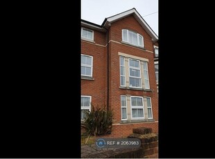 Flat to rent in Winchester Road, Southampton SO16