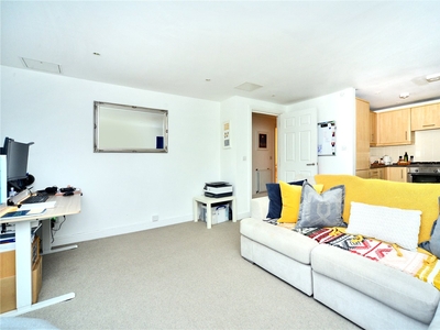 High Street, Banstead, Surrey, SM7 1 bedroom flat/apartment in Banstead