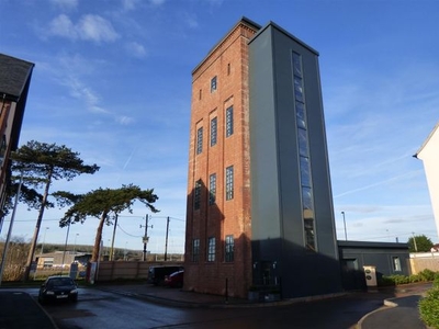 Maisonette to rent in Water Tower, Mustoe Road, Frenchay BS16