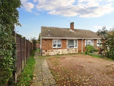 Meadow Close, Hellesdon, Norwich, Norfolk, NR6 2 bedroom bungalow in Hellesdon