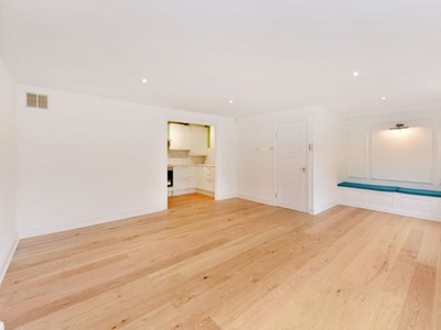 Mews house to rent in Devonshire Place Mews, Marylebone W1G