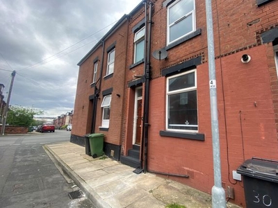 Property to rent in Cleveleys Road, Leeds LS11