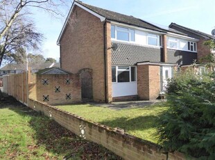 Property to rent in Highgate Road, Woodley RG5