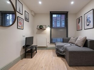 Room to rent in Rodney Street, Liverpool L1