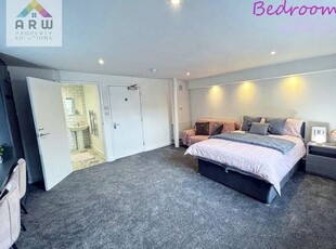 Room to rent in Room 1, 27 Seymour Terrace, Seymour Street, Liverpool, Merseyside L3