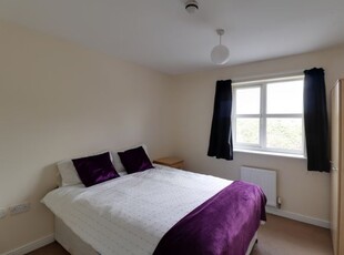 Room to rent in Room 4, Ingles Drive, Worcester WR2