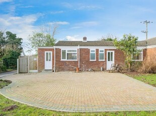 Semi-detached bungalow to rent in Church Road, Aylmerton, Norwich NR11