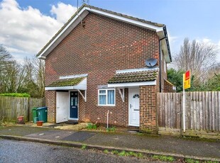Semi-detached house to rent in Akister Close, Buckingham MK18