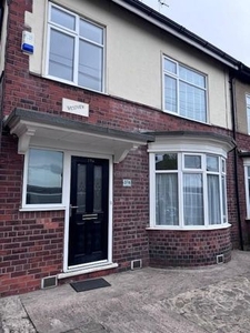 Semi-detached house to rent in Chanterlands Avenue, Hull HU5