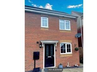 Semi-detached house to rent in Forsythia Close, Bedworth CV12