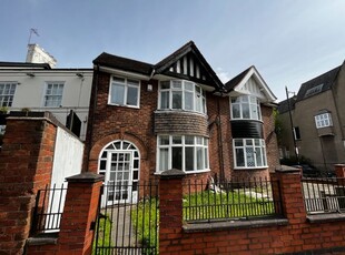 Semi-detached house to rent in London Road, Victoria Park, Leicester LE2