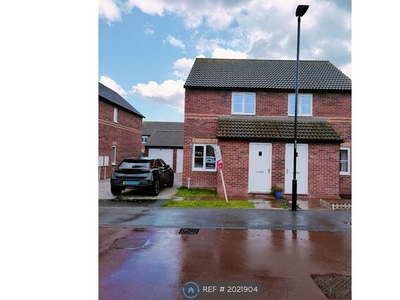 Semi-detached house to rent in Oxford Street, Thorne, Doncaster DN8