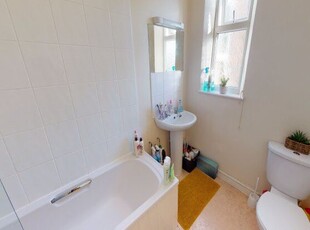 Semi-detached house to rent in Yarborough Road, Lincoln LN1