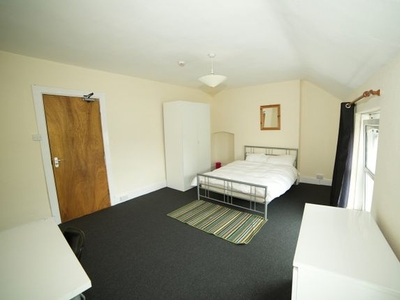 Shared accommodation to rent in Osborne Terrace, Brynmill, Swansea SA2