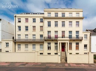 Studio flat for rent in St Annes House, 49 Buckingham Place, Brighton, BN1