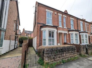 Terraced house to rent in Chantrey Road, Nottingham NG2