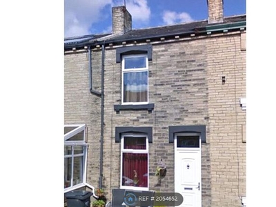 Terraced house to rent in Crown Street, Brighouse HD6