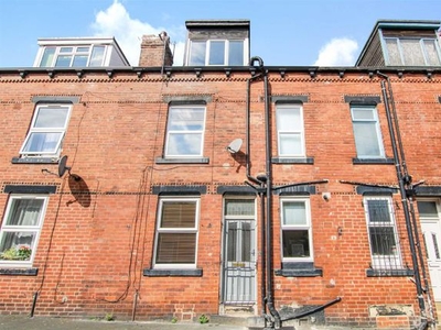 Terraced house to rent in Edinburgh Place, Armley, Leeds LS12