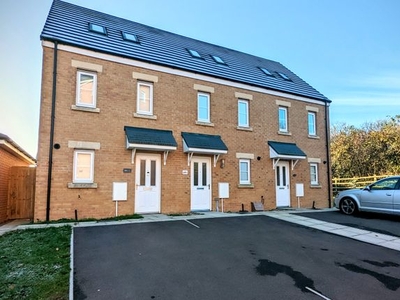 Terraced house to rent in Ffordd Cadfan, Bridgend CF31