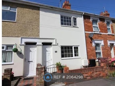 Terraced house to rent in Montagu Street, Swindon SN2