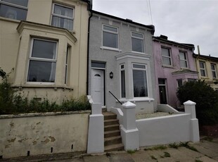 Terraced house to rent in Offa Road, Hastings TN35