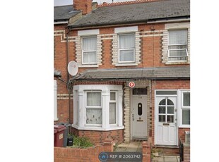 Terraced house to rent in Sherwood Street, Reading RG30