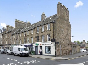2 bed double upper flat for sale in Haddington