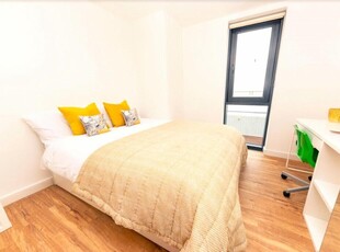 3 bedroom flat for rent in The Courtyard, 3 Stanhope St, Liverpool, L8