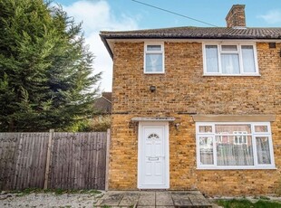 3 bedroom property to let in Langbrook Road London SE3