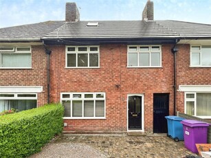 3 bedroom terraced house for rent in School Lane, Woolton, Liverpool, Merseyside, L25