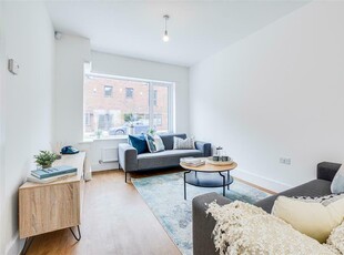 4 bedroom terraced house for rent in Voelas Street, Liverpool, Merseyside, L8